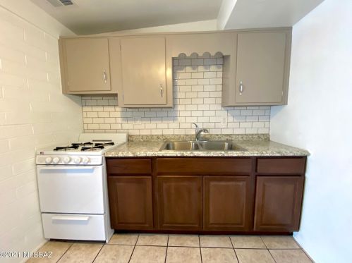 1104 Kentucky St, Tucson AZ  85714-3227 exterior