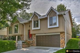 15371 Burt St, Omaha, NE 68154-1863