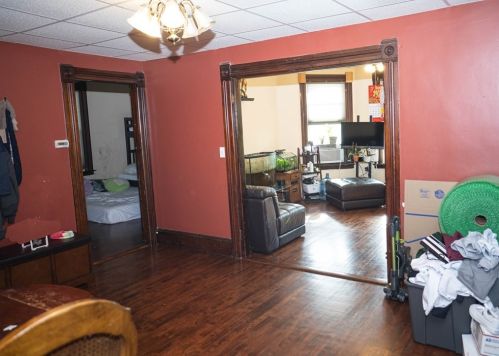 30 Uxbridge St, Worcester MA 01605-2512 exterior