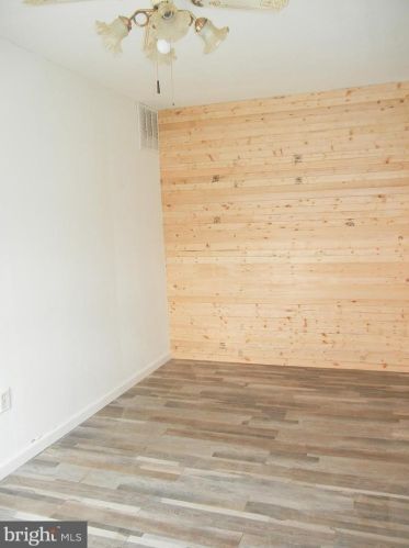 1924 4 St, Philadelphia PA 19122-2206 exterior