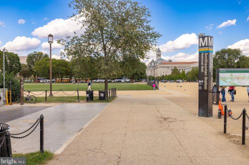 629 4 St, Washington DC 20002-4905 exterior