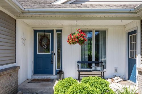 1551 Leffingwell Ave, Grand Rapids MI 49525-4530 exterior