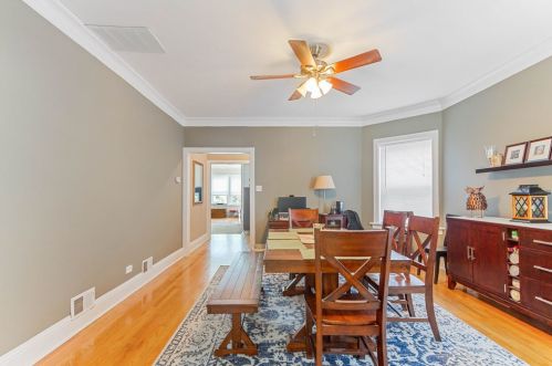 2235 Morse Ave, Chicago IL 60645-2932 exterior