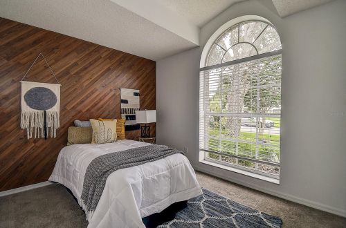 9759 Fox Hollow Rd, Tampa FL  33647-1831 exterior