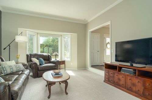 1282 Donegal Dr, Saint Paul MN 55125-3306 exterior