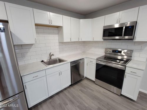 3744 12th St, Phoenix AZ  85014-5107 exterior