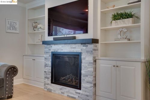 3978 Mulberry Dr, Concord CA 94519-1216 exterior