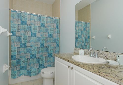 2582 Marshfield Ct, Fort Pierce FL 34953-4369 exterior