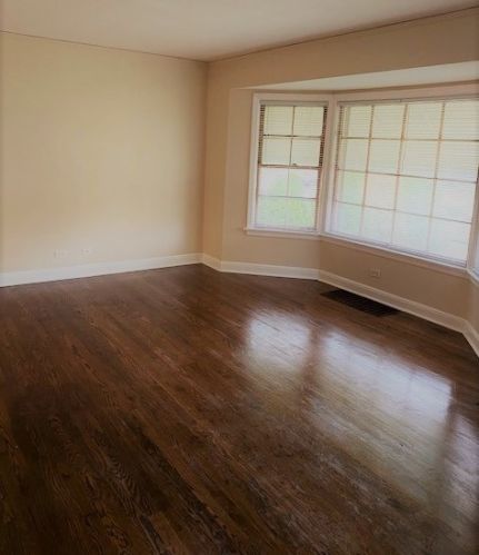 14325 Wallace Ave, Chicago, IL 60827-2326