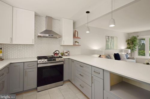 12719 Bushey Dr, Silver Spring MD 20906-4205 exterior