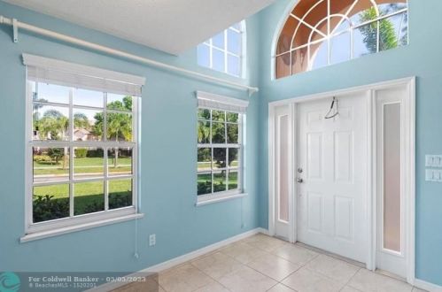 2057 Wild Meadow Cir, Fort Pierce FL  34952-8142 exterior