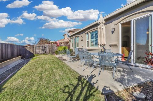 797 Hildebrand Cir, Folsom CA 95630-6309 exterior