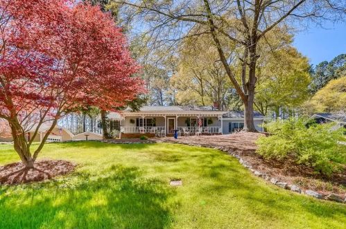 2377 Autumn Dr, Lithonia, GA 30078-2605