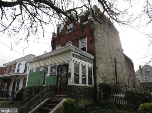 350 Kerlin St, Chester, PA 19013-3820