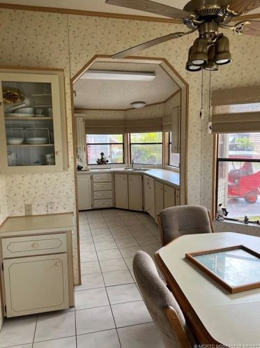 470 Natalie Dr, Fort Pierce FL 34952-7952 exterior