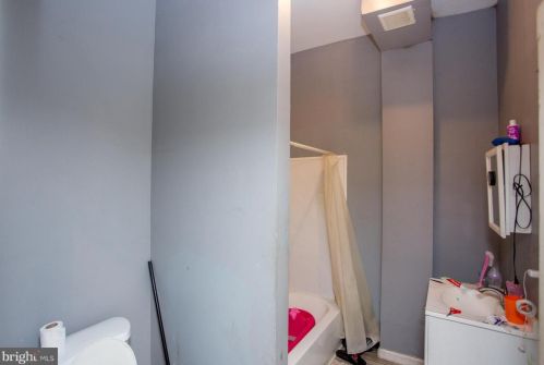 3662 Frankford Ave, Philadelphia PA 19134-2131 exterior