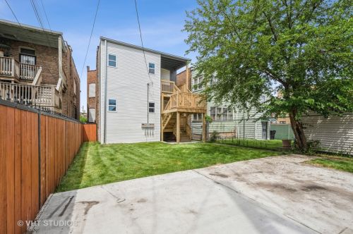 7215 Ridgeland Ave, Chicago IL 60649-2808 exterior