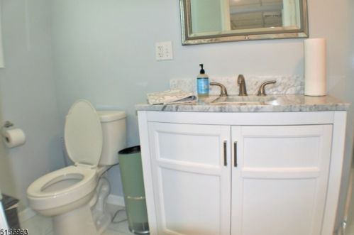 14 Lackawanna Trl, Hopatcong NJ  07843-1215 exterior