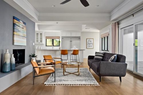 3919 Balcones Dr, Austin TX 78731-5414 exterior