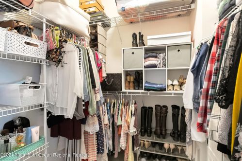 41 Pate Dr, Middletown NJ 07748-1750 exterior