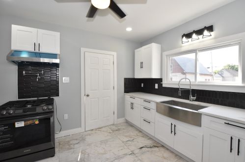 1939 18th St, Milwaukee WI  53205-1646 exterior