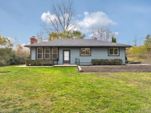 21355 Beck Rd, Northville MI  48167-3319 exterior