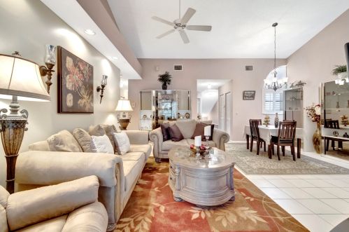 2303 Aspen Way, Boynton Beach FL 33436-6611 exterior