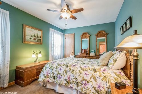 5523 Rosedale Ave, Chicago IL 60646-5311 exterior