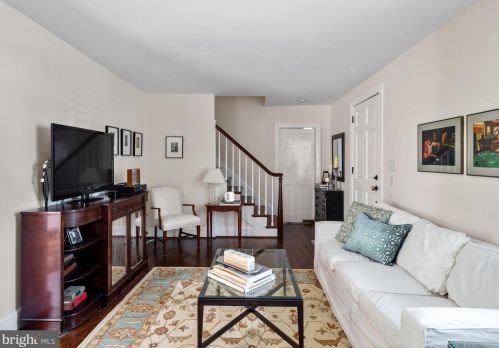 301 Glendale Ave, Alexandria VA 22301-2407 exterior