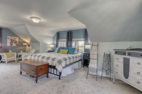 2338 61, Milwaukee WI 53219-2135 exterior