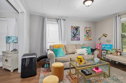 29 Eastern Ave, Grand Rapids MI 49507-3634 exterior