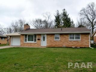 1320 Hilltop Dr, Pekin, IL 61554-5361