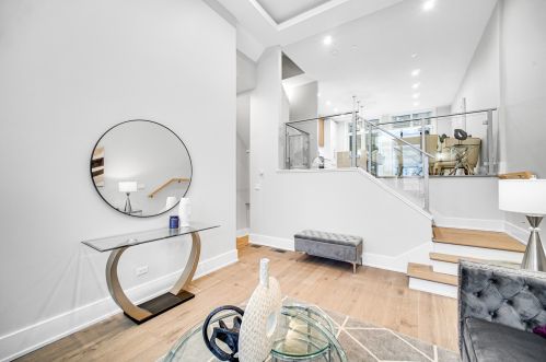 6227 Ellis Ave, Chicago IL 60653-3615 exterior