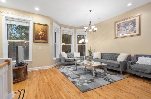 2513 Walton St, Chicago IL 60622-4510 exterior