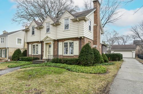 2330 88th St, Milwaukee, WI 53226-1954