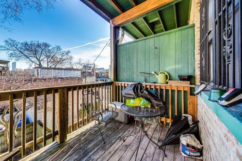 4053 Greenview Ave, Chicago IL 60626-4217 exterior