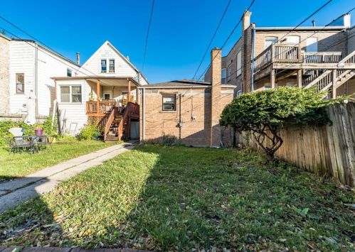 4949 Augusta Blvd, Chicago IL 60651-2850 exterior