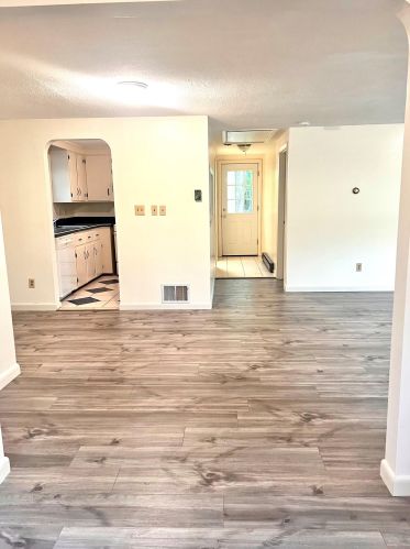 898 Calef Hwy, Barrington NH exterior