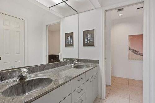 52 Cypress Vw Dr, Naples FL 34113-8082 exterior