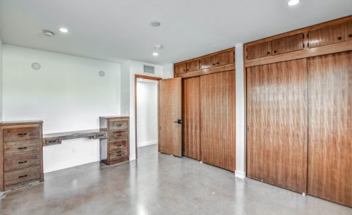 1201 Edgemont Ave, Phoenix AZ 85035-1809 exterior