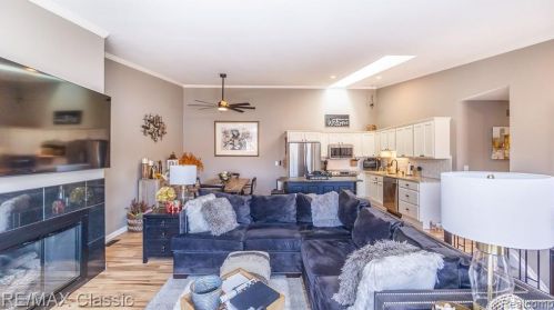 22158 Edgewater, Novi MI  48375-5014 exterior