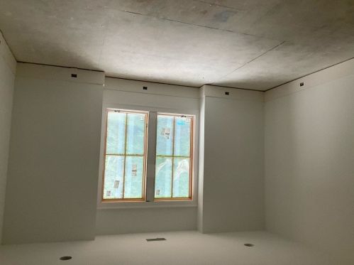 5271 Lk Forrest Dr, Atlanta GA 30342-2524 exterior