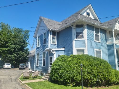 424 Cory Ave, Waukegan, IL 60085-9520