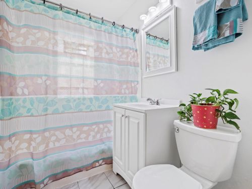 4452 75th St, Milwaukee WI 53213-3521 exterior