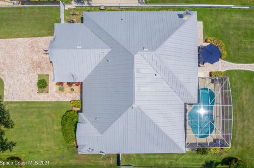 3010 Newfound Harbor Dr, Merritt Island FL 32952-2624 exterior