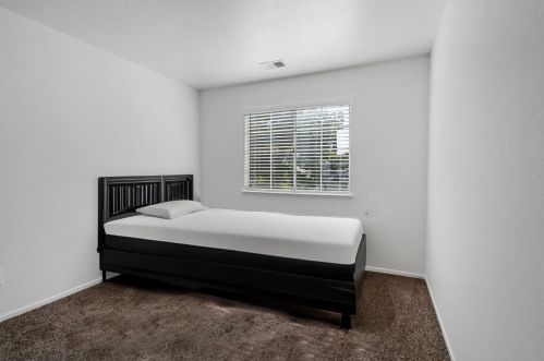 1605 Waterloo Ct, Modesto CA  95358-7105 exterior