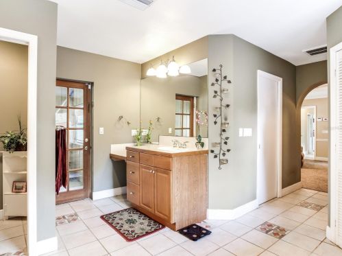 12607 51 St, Tampa FL 33619-1418 exterior