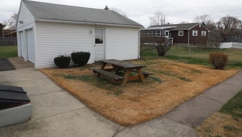 70 Amherst St, Chicopee MA 01013-1462 exterior