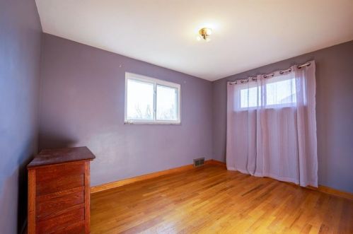 700 Southcrest Dr, Pittsburgh PA 15226-1238 exterior