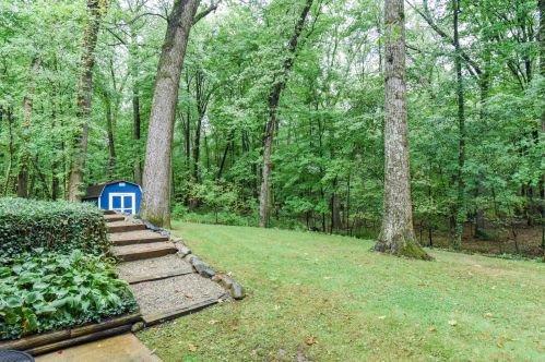 87 Baseline Rd, Plainwell MI 49080-9549 exterior